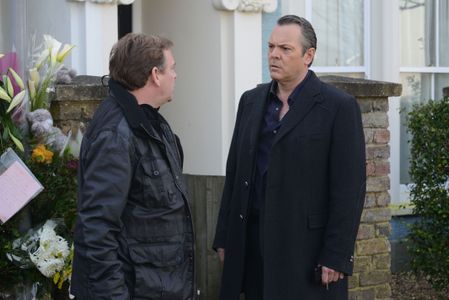 The police have urgent news about Lucy’s death