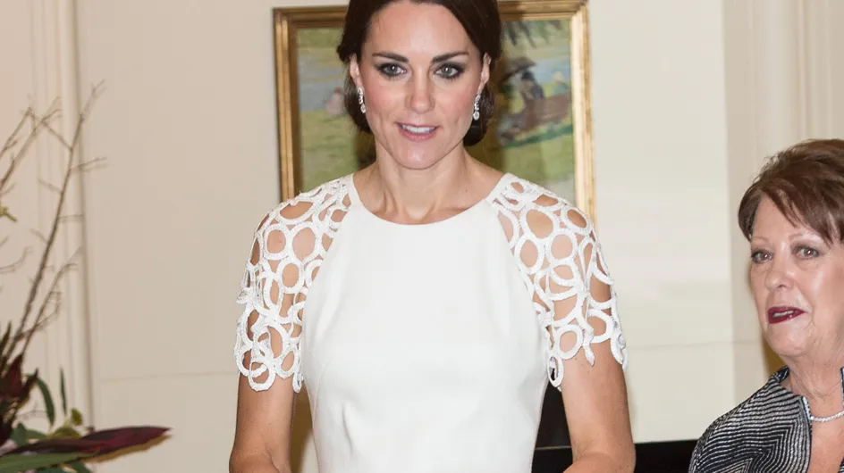 Kate Middleton : Un look angélique pour sa dernière soirée en Australie (Photos)