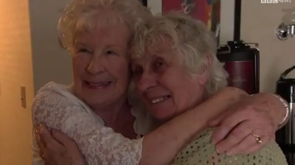 Séparées pendant 78 ans, des soeurs jumelles se retrouvent enfin (vidéo)