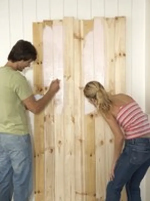 Cómo colocar láminas de madera