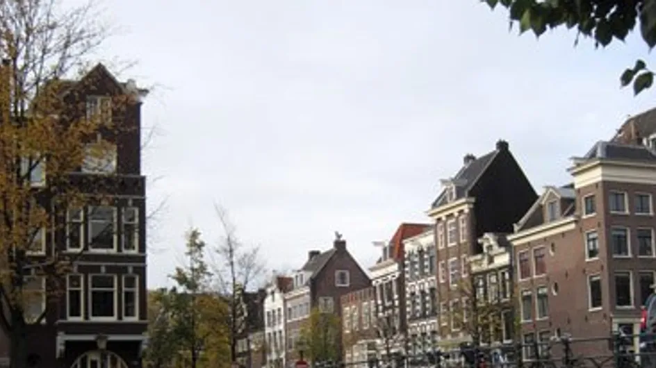 ¡Escápate a Amsterdam por muy poco!