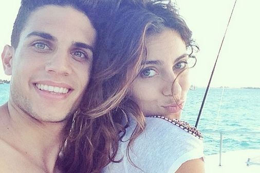 Marc Bartra y Melissa Jiménez