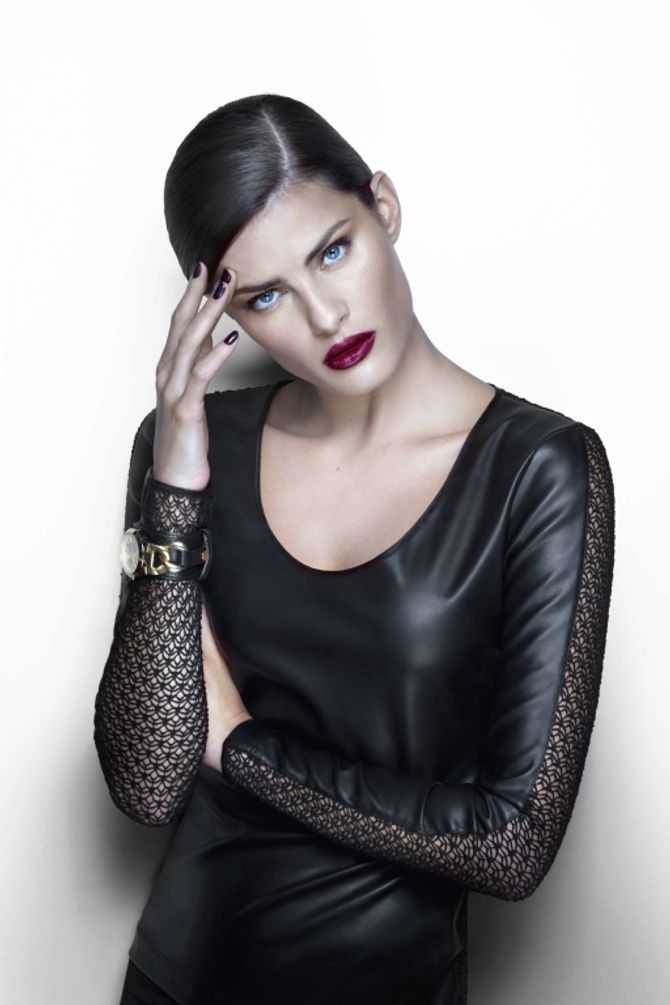 Isabeli Fontana Batom Escuro