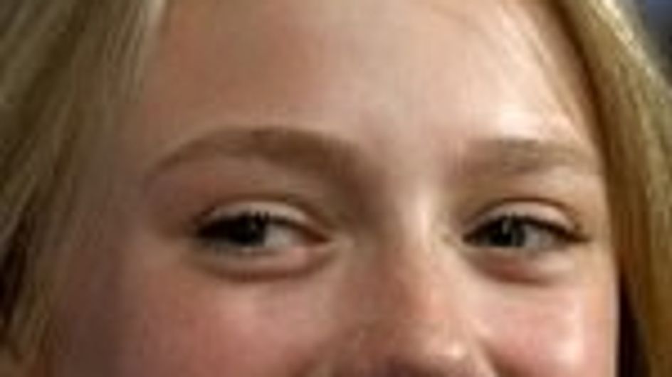 Dakota Fanning, encaprichada con Robert Pattinson