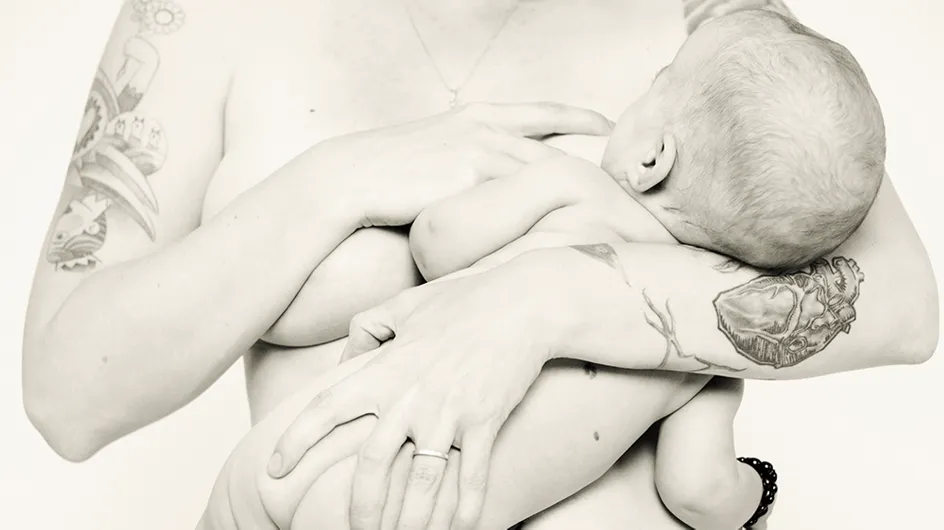 In beeld: 4th Trimester Bodies Project: jonge mama's poseren naakt na hun bevalling