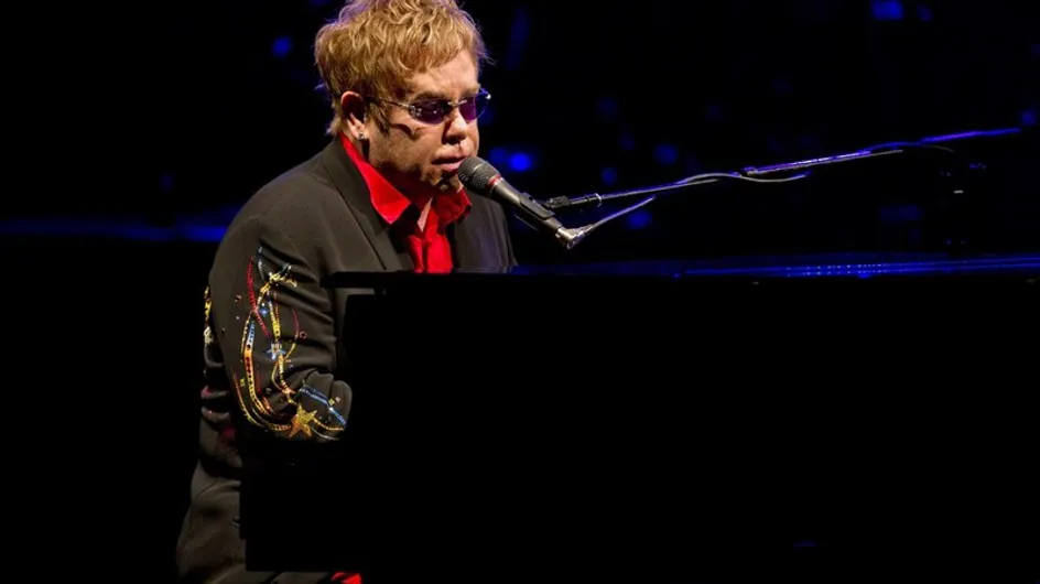 Elton John: "Esnifé tanta cocaína que es un milagro que esté vivo"