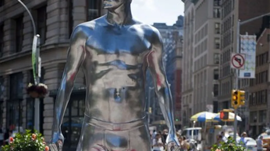 H&M convierte a David Beckham en estatua en Nueva York