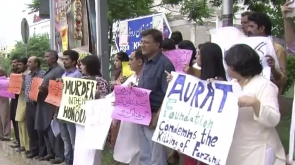 Des manifestations en hommage à la femme lapidée au Pakistan (Vidéo)
