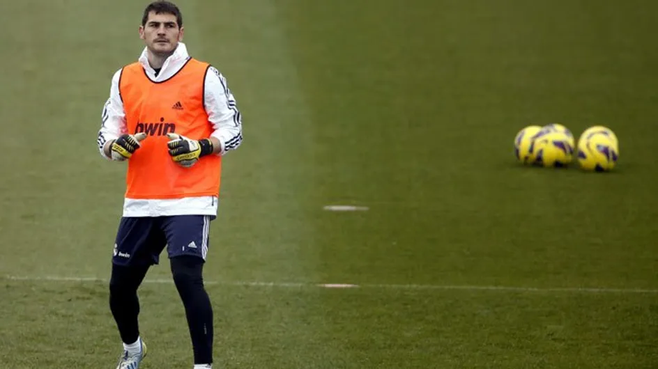 Iker Casillas descubre sus trucos como guardameta