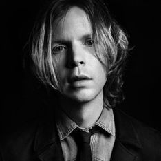 El cantante Beck, nuevo modelo de Saint Laurent