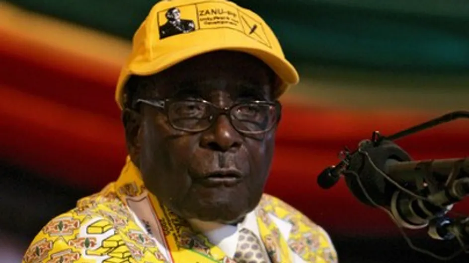 El presidente de Zimbabue pone su firma a una marca de moda