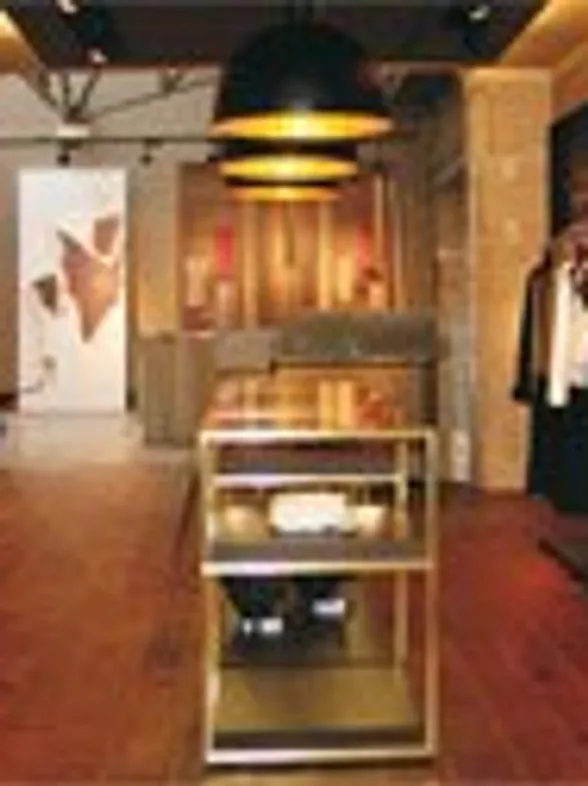 Adolfo Dominguez abre nueva tienda en París