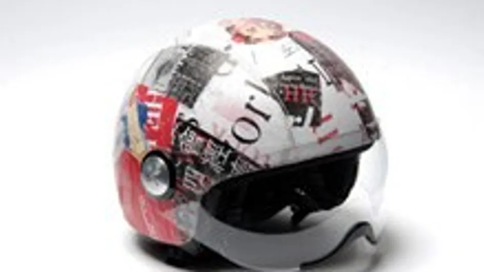 Aïta presenta sus originales cascos de moto