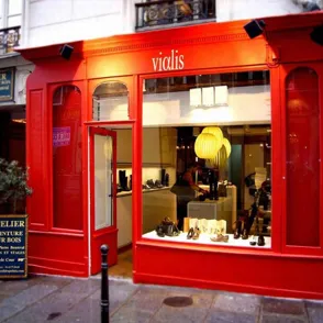 Vialis abre su primera tienda en París