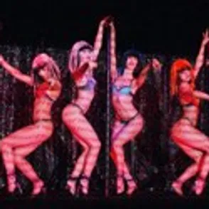 El show Passionata en el Crazy Horse de París