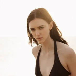 Mykini de Women's Secret con joyas de Helena Rohner