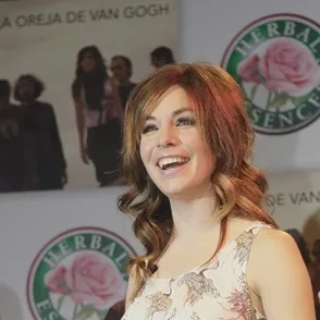 Leire Martínez en la nueva campaña de Herbal Essences