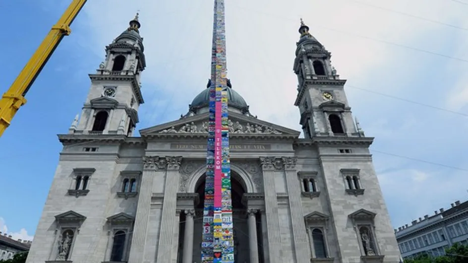 Des enfants érigent une tour de plus de 30 mètres en briques LEGO® ! (Photos et vidéo)