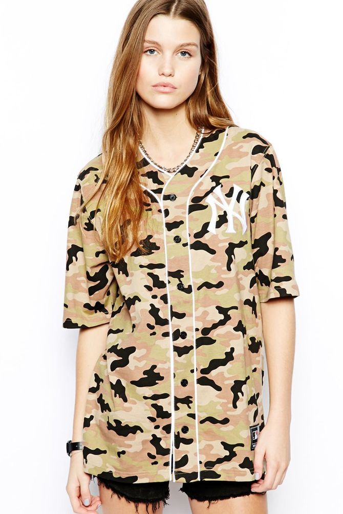 Tee-shirt Asos imprimé camouflage - 49,16 €