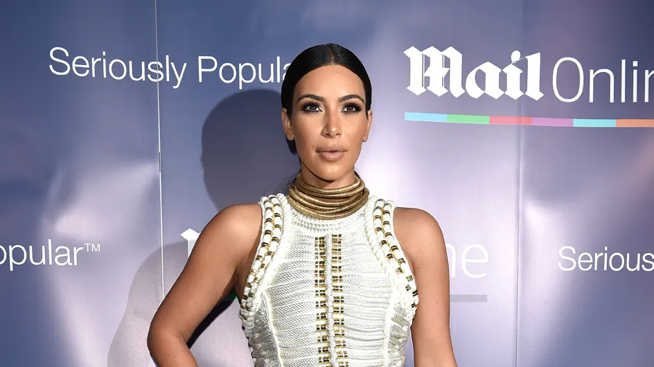 Kim Kardashian : Un look façon Cléopâtre pour rejoindre la Croisette