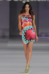 Adriana Lima / Desigual, Frühjahr/Sommer 2014