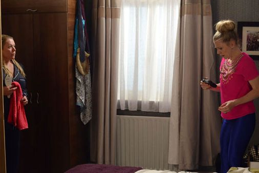 Linda finds Sharon's gun