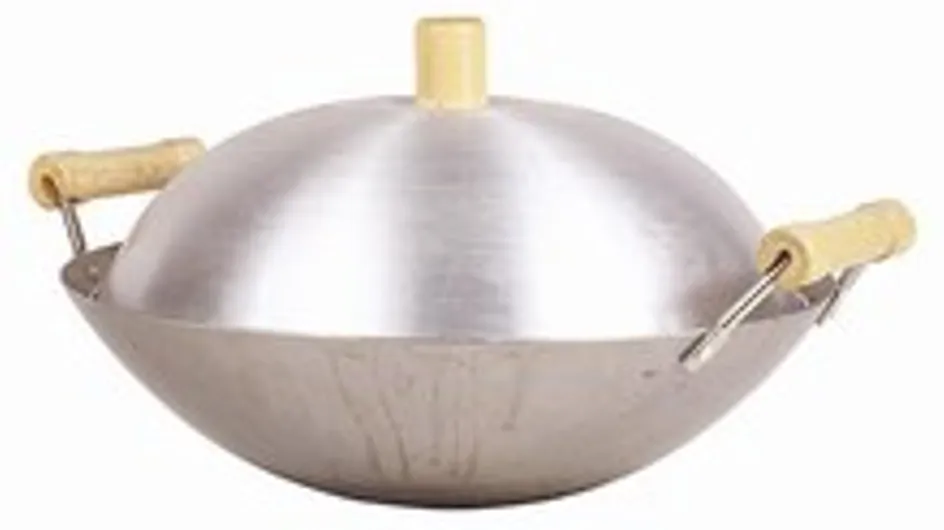 Choosing and using a wok