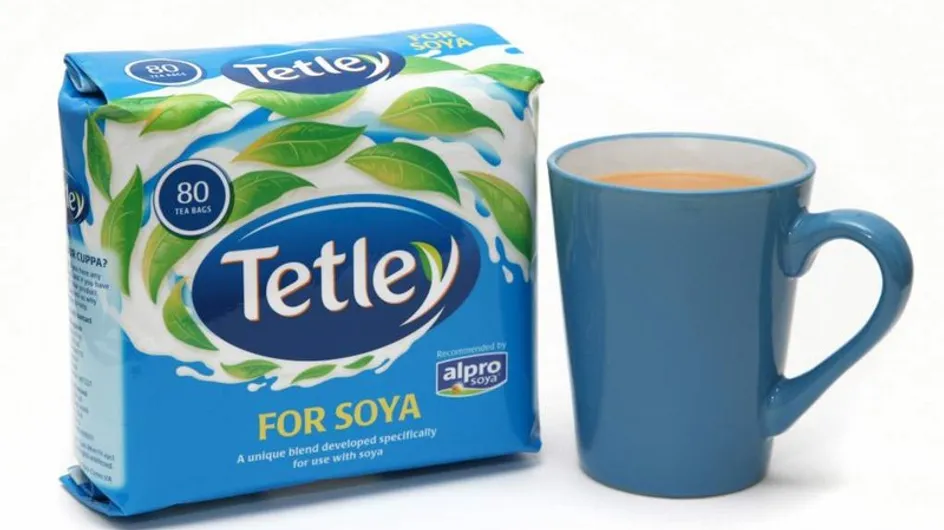 Drinking tea with soya milk