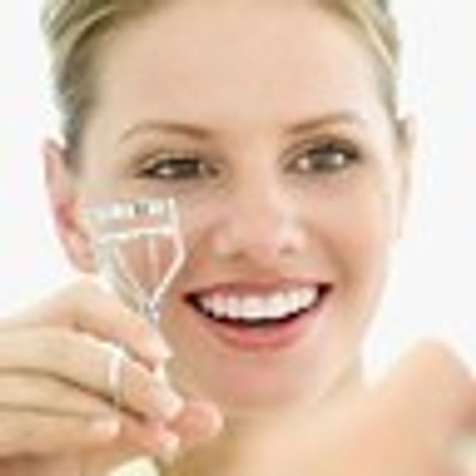 eyelash curlers