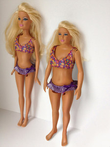 De oorspronkelijke barbie en haar realistische versie