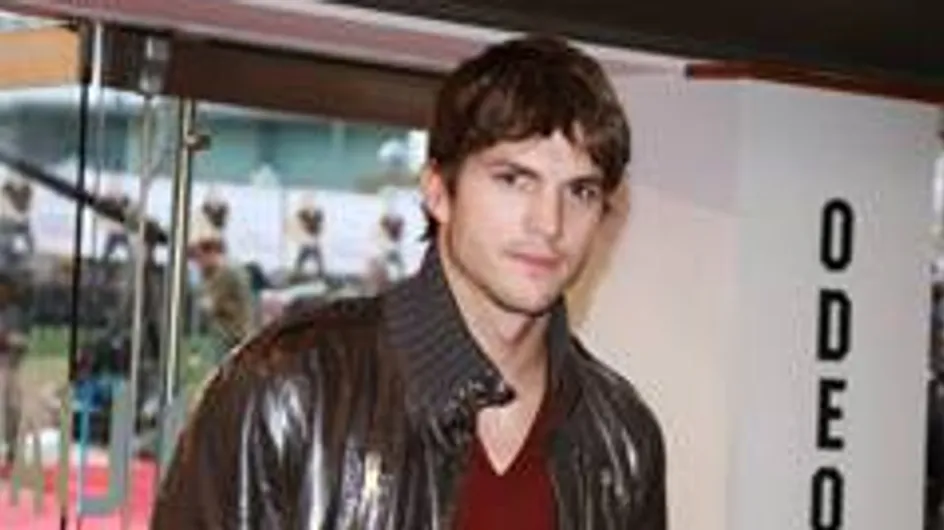 Ashton Kutcher nude and proud