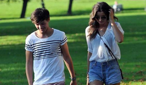 louis tomlinson girlfriend