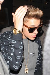 WATCH: Selena Gomez slams "douchebag" ex-boyfriend Justin Bieber in new video?