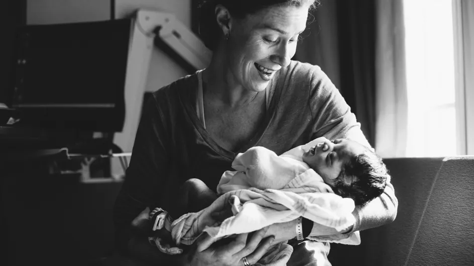 Une photographe immortalise l'adoption de son neveu et l'amour inconditionnel de sa nouvelle famille