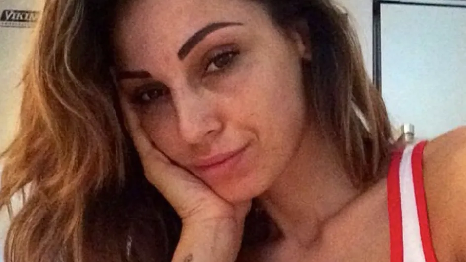 Anna Tatangelo pubblica dei selfie su Instagram e viene insultata dai fan!