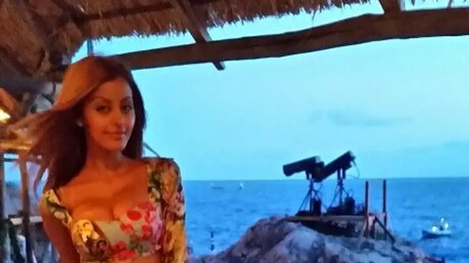 Zahia : Ses vacances sexy en Italie (Photos)