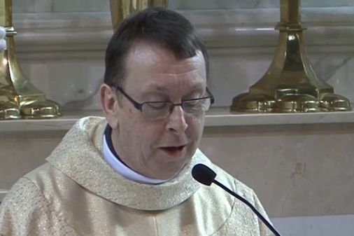 Ksiądz Ray Kelly