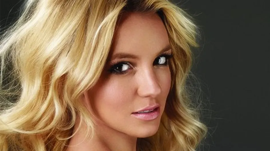 Britney Spears : encore un extrait de "Femme Fatale" avec "Seal It With a Kiss"