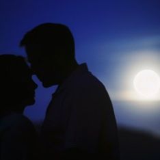Sexe : la pleine lune influe-t-elle sur notre libido?