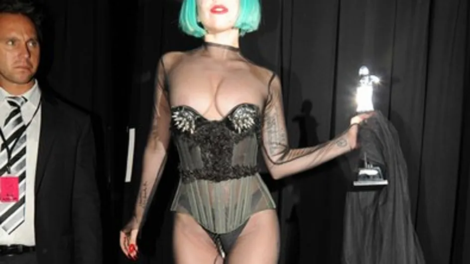 Lady Gaga : Karl Lagerfeld lui fait une dédicace