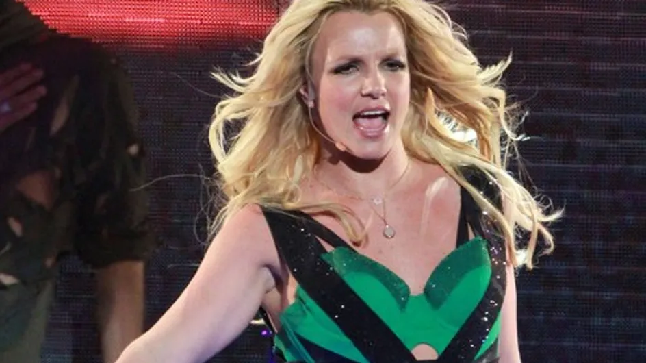Britney Spears sexy pour annoncer son Femme Fatal Tour sud-américain