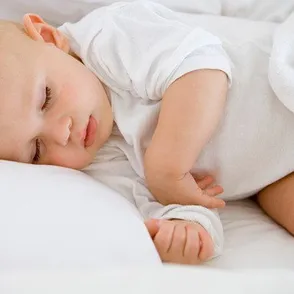 Je baby te slapen leggen