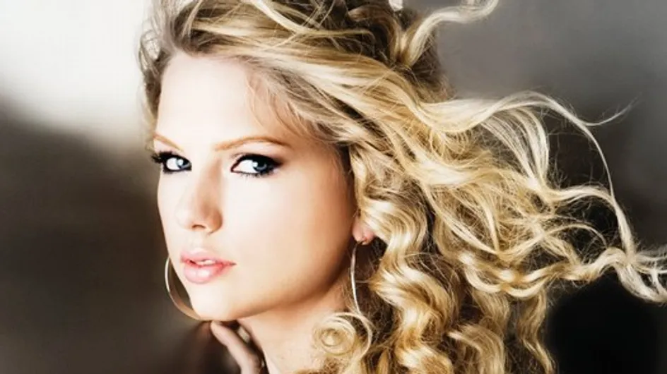 Vidéo : Taylor Swift montre ses fesses sur scène !