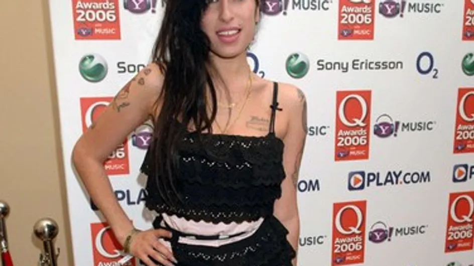 Amy Winehouse : son père " heureux de pouvoir rétablir la vérité jusqu'à un certain point"