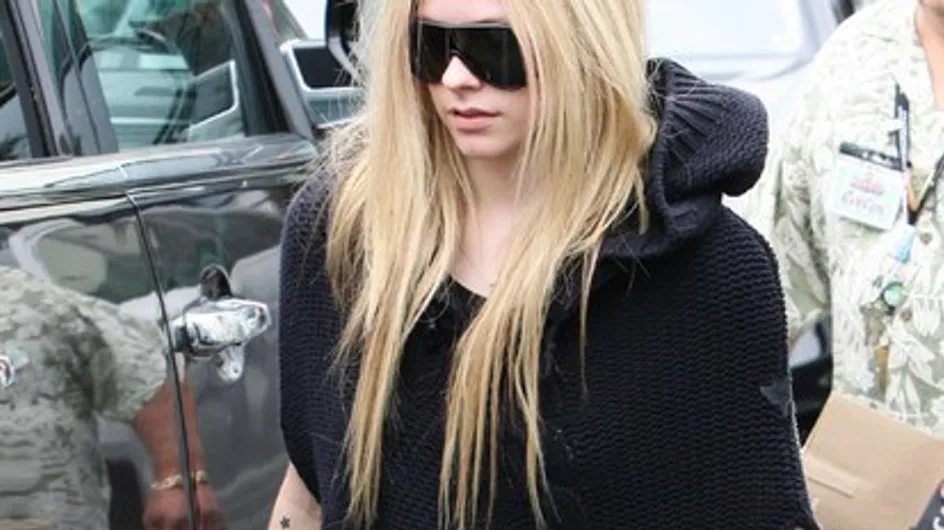 Avril Lavigne : griffée jusqu'au sang au visage