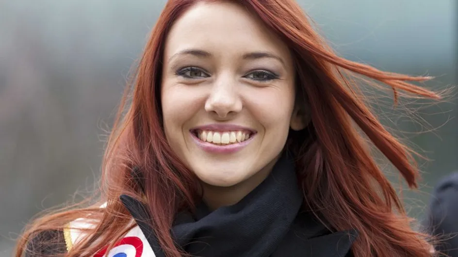 Delphine Wespiser : Dans le sac à main de Miss France 2012