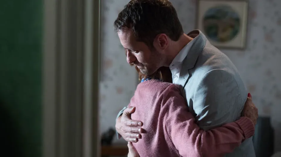 Eastenders 22/08 – Yvonne tells Charlie they need to run away to Ireland