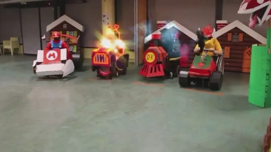 Des enfants malades customisent leurs fauteuils roulants pour une super partie de Mario Kart (Vidéo)