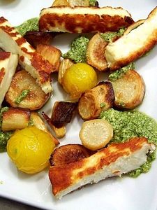 Halloumi, peterseliestengel en korianderolie