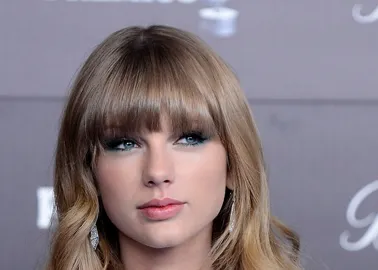 Taylor Swift Naked Lesbian - Taylor Swift WINS In Stalker Case: 8 Scary Celebrity Stalkers